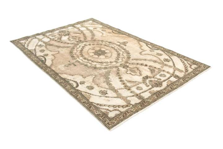 6' 1 x 9' 3 Hand Knotted Vintage Royal Persian Wool Rug