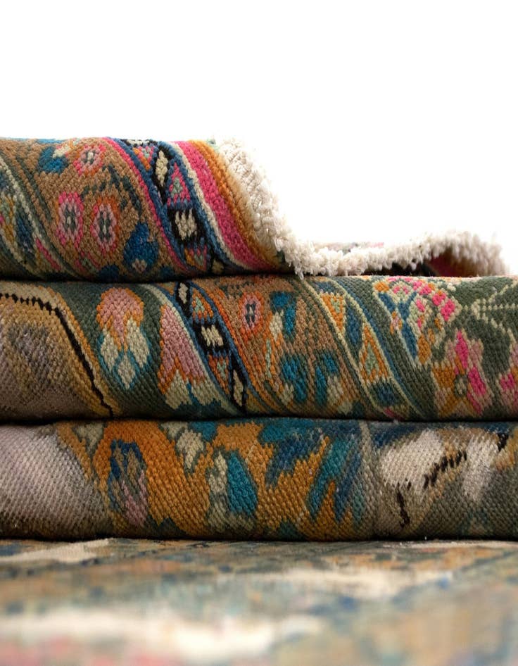 Detail image of 6' x 9' 4  Hand Knotted Vintage Royal Persian Wool Rug