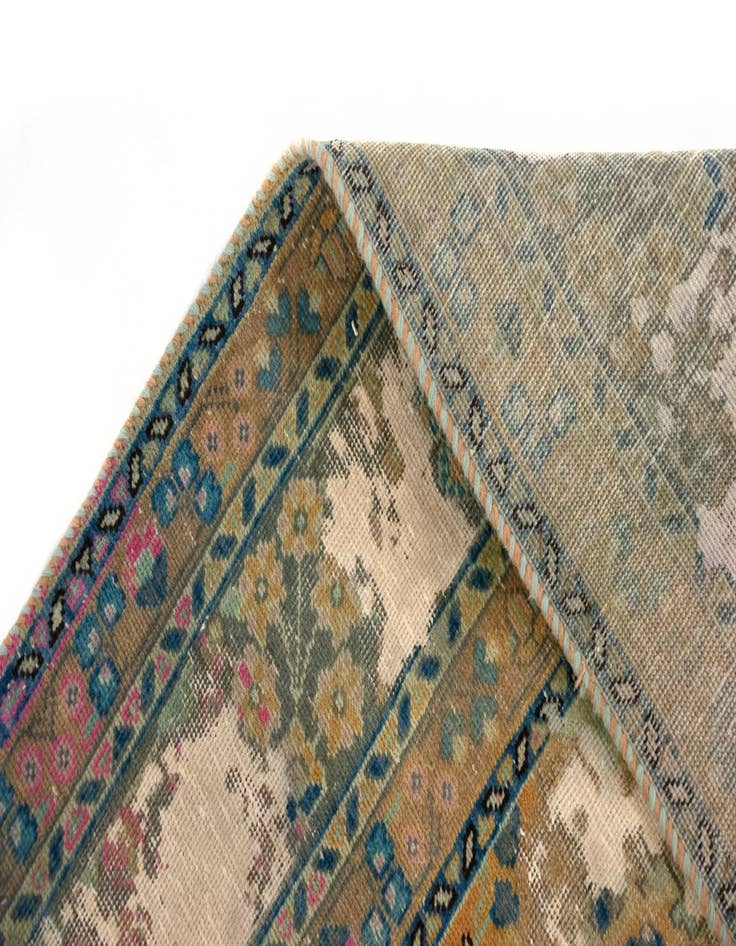 Detail image of 6' x 9' 4  Hand Knotted Vintage Royal Persian Wool Rug