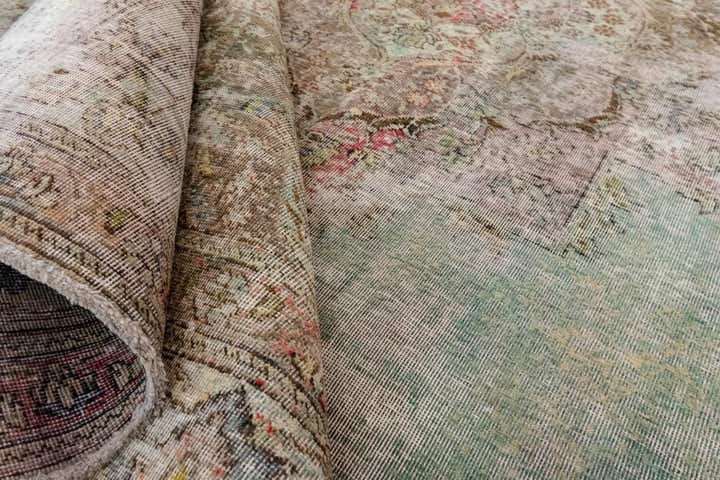 9' 9 x 12' 8 Vintage Royal Wool Rug