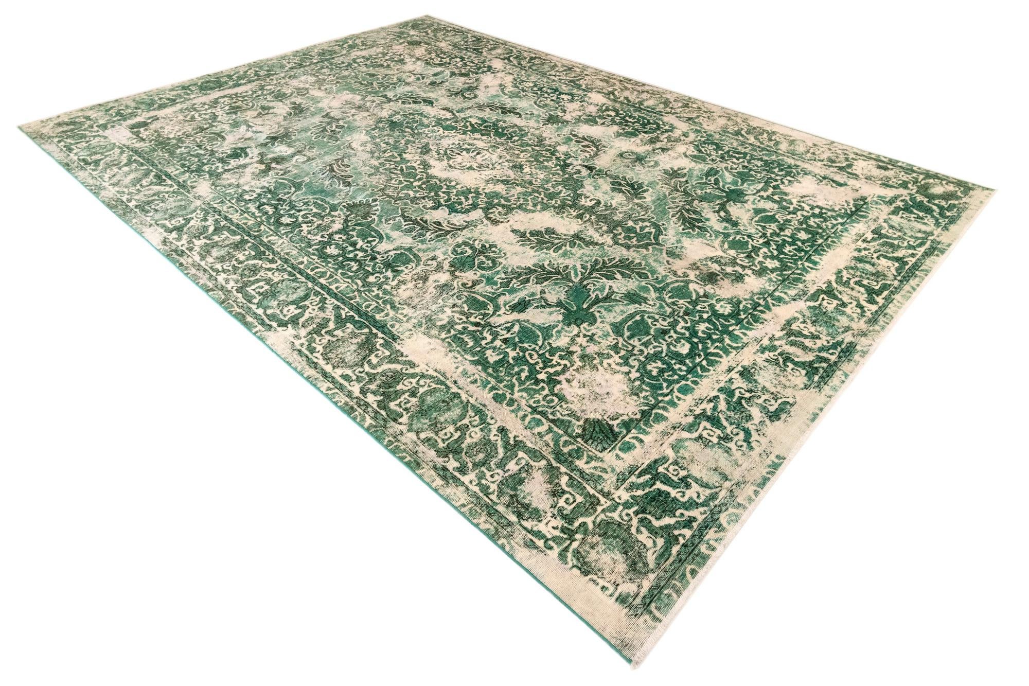 9' 4 x 13' 1 Vintage Royal Wool Rug