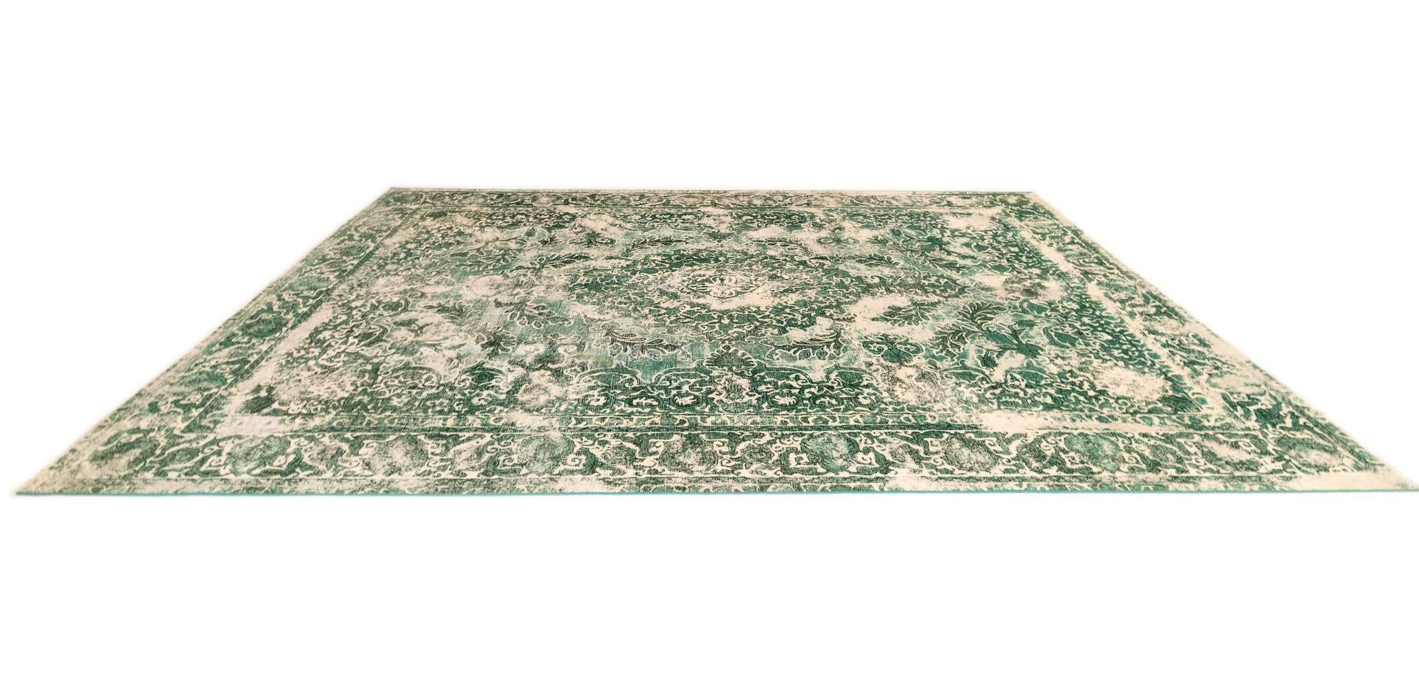 9' 4 x 13' 1 Vintage Royal Wool Rug