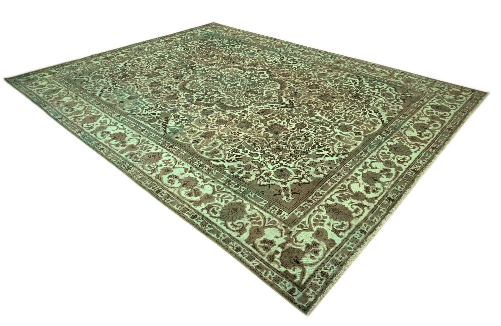 9' 8 x 12' 6 Vintage Royal Wool Rug