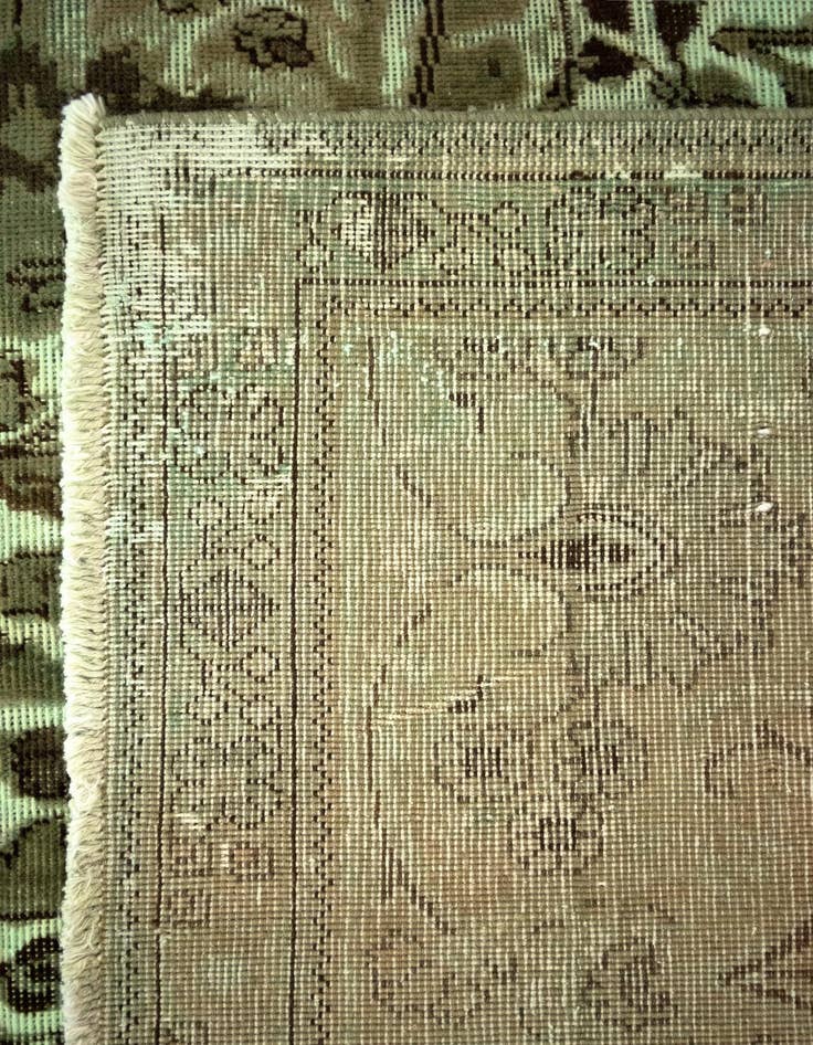 Detail image of 9' 8 x 12' 6 Vintage Royal Wool Rug