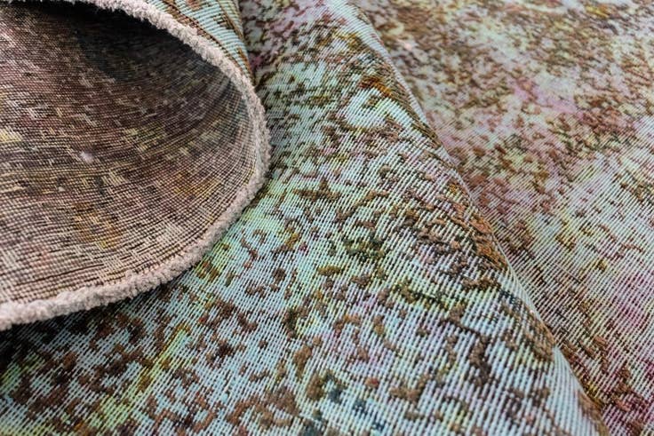 Detail image of 9' 4 x 12' 4 Vintage Royal Wool Rug