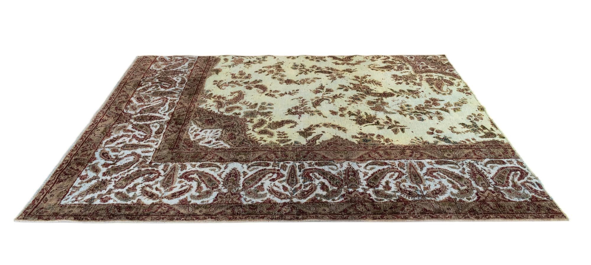 4' 8 x 6' 2 Vintage Royal Wool Rug