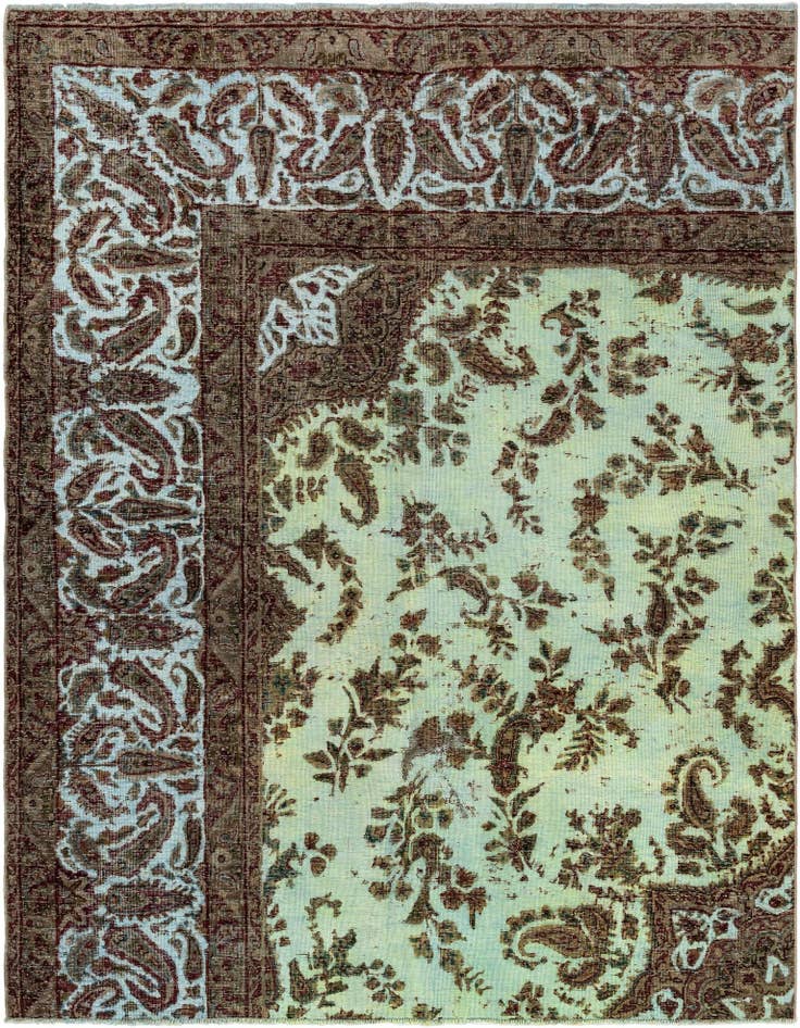 Detail image of 4' 8 x 6' 2 Vintage Royal Wool Rug