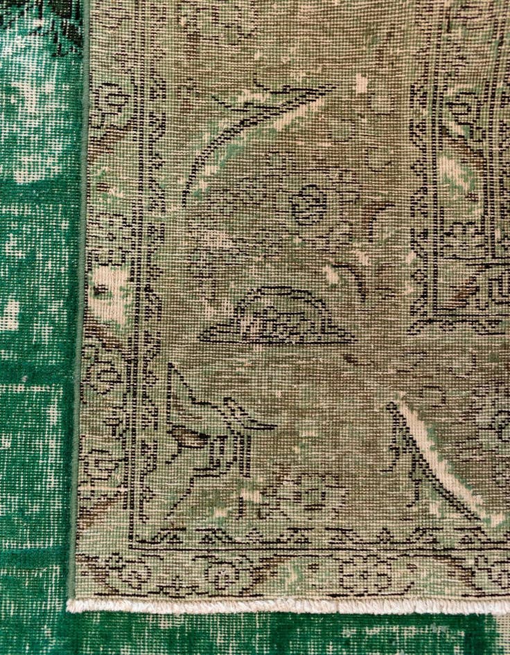 Detail image of 9' 5 x 12' 10 Vintage Royal Wool Rug