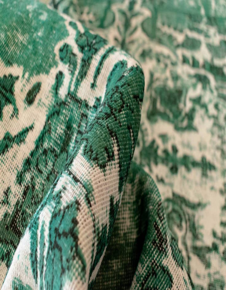 Detail image of 9' 5 x 12' 10 Vintage Royal Wool Rug