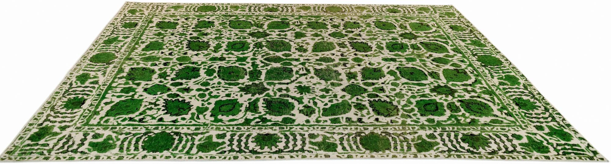 8' x 10' 11 Vintage Royal Wool Rug