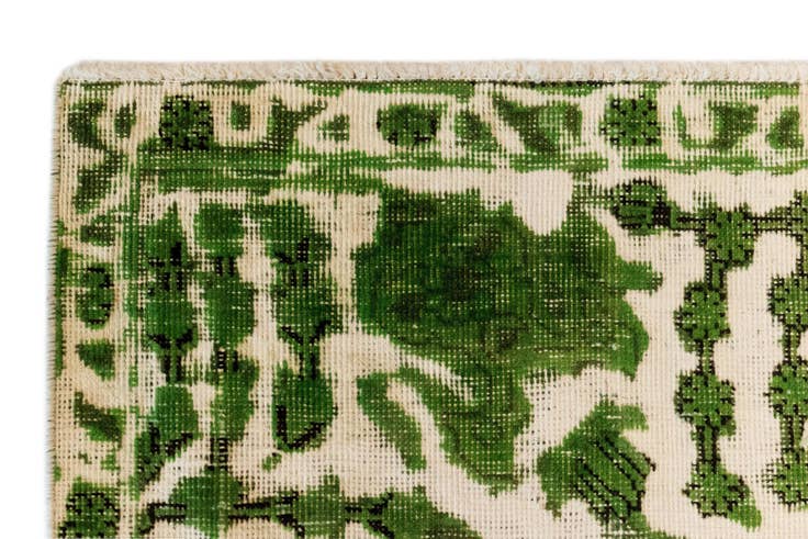 Detail image of 8' x 10' 11 Vintage Royal Wool Rug