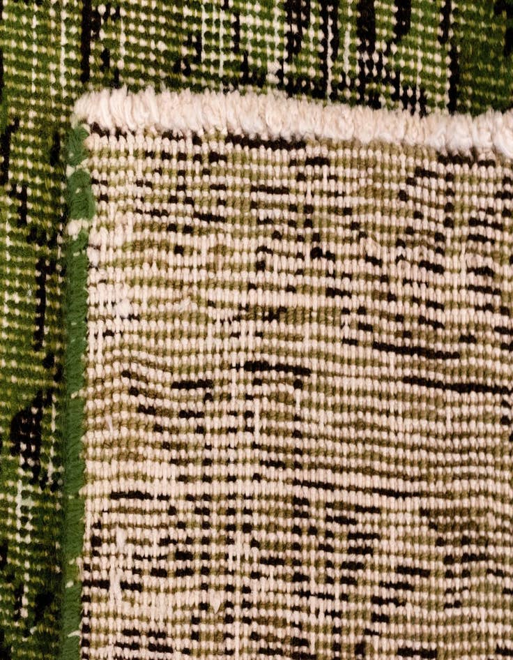 Detail image of 7' 10 x 11' 11 Vintage Royal Wool Rug