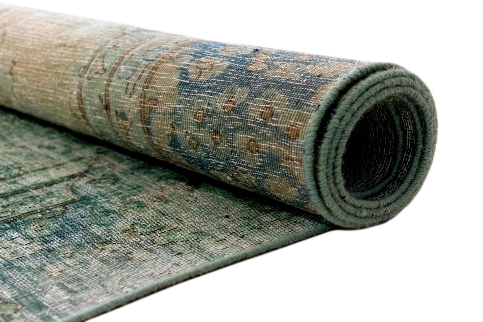 6' 11 x 11' 10 Vintage Royal Wool Rug