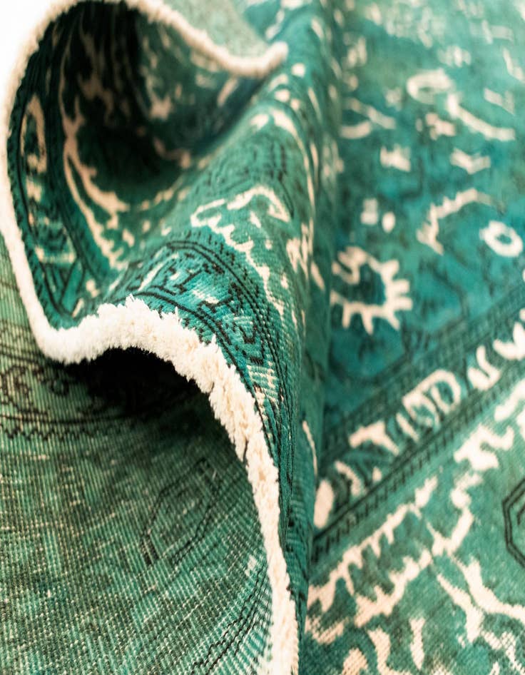 Detail image of 6' 9 x 9' 6 Vintage Royal Wool Rug