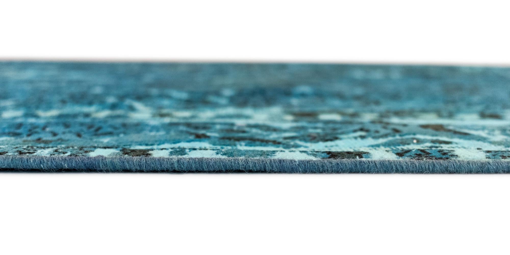 6' 8 x 9' 11 Vintage Royal Wool Rug