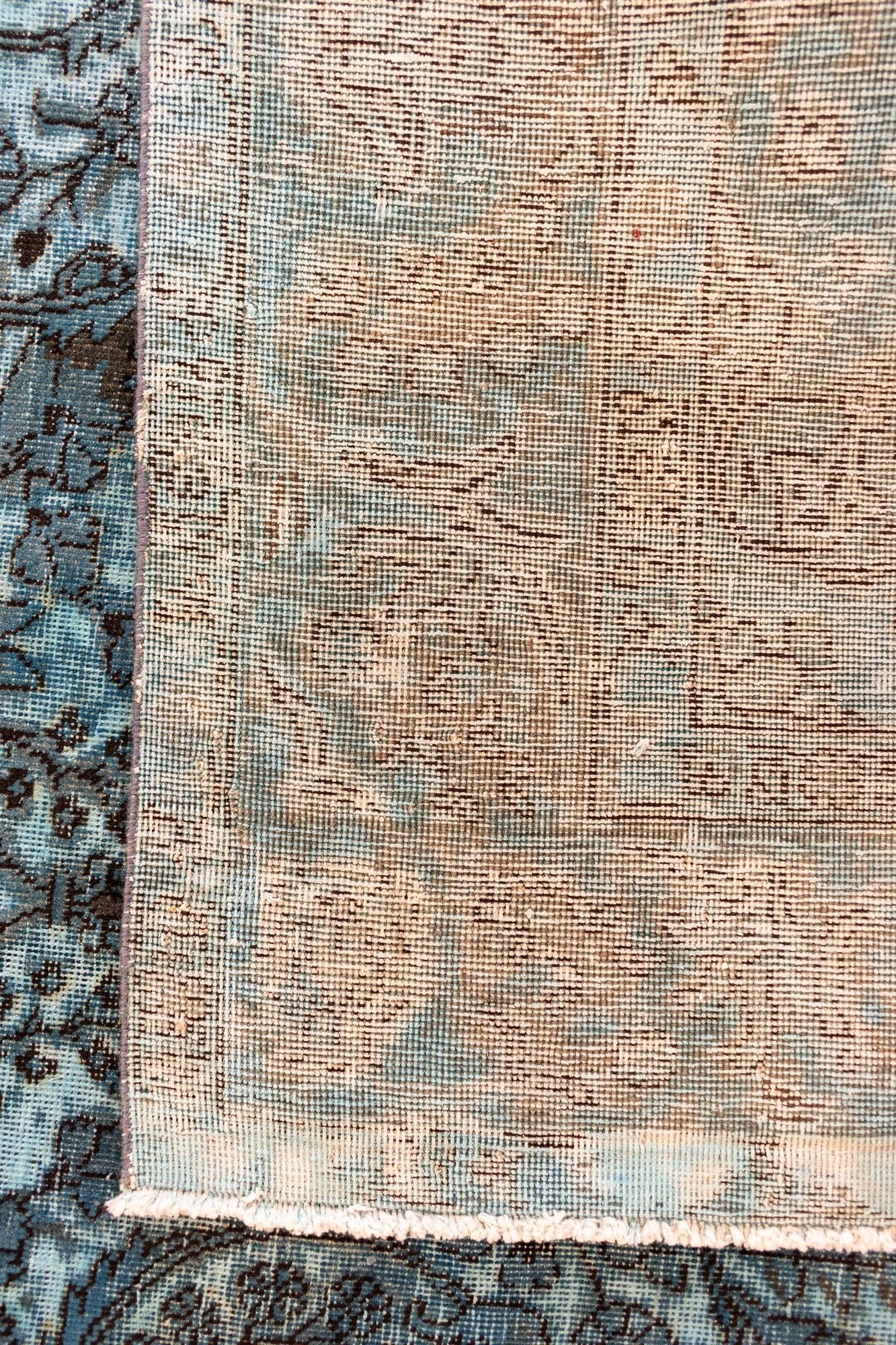6' 8 x 9' 11 Vintage Royal Wool Rug
