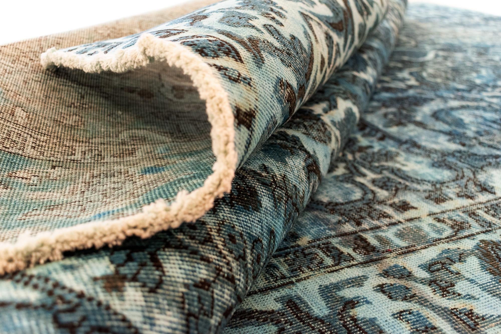 6' 8 x 9' 11 Vintage Royal Wool Rug