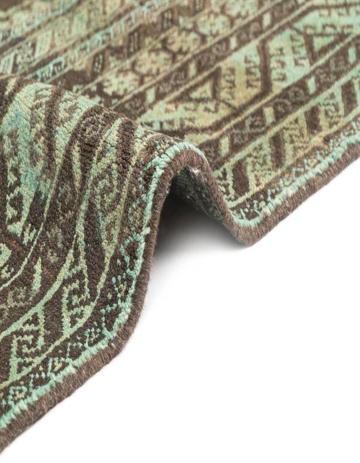 Detail image of 3' 10 x 7' 1 Vintage Royal Rug
