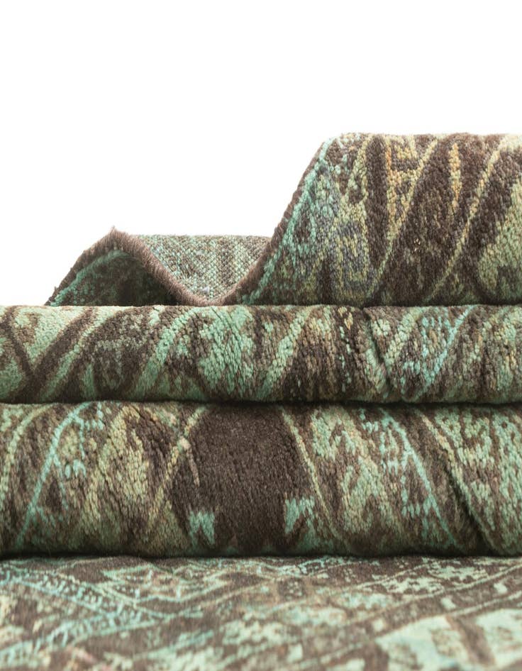 Detail image of 3' 10 x 7' 1 Vintage Royal Rug