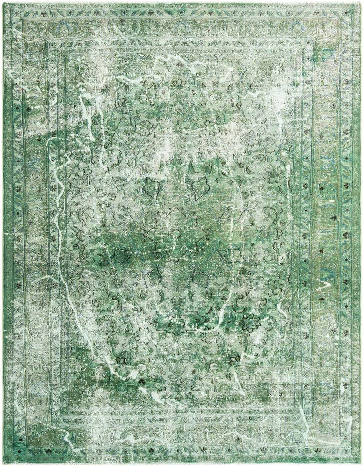 Detail image of 6' 3 x 9' 4 Vintage Royal Rug