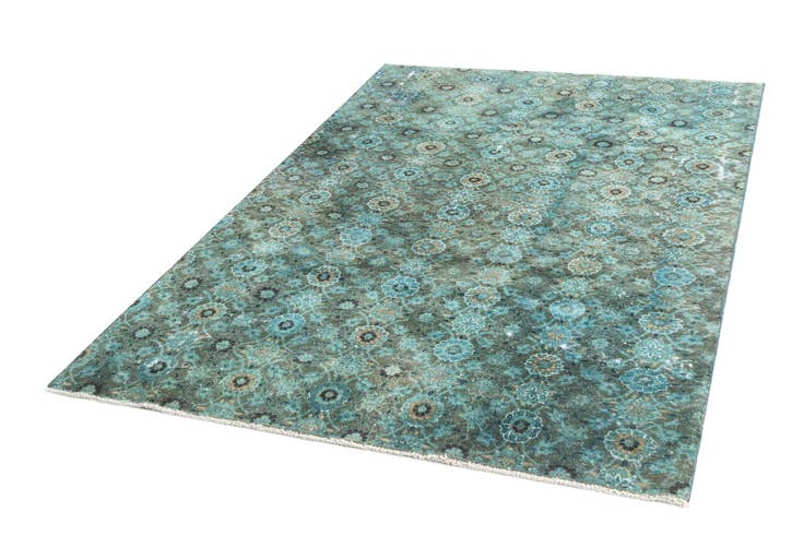 Detail image of 5' 7 x 8' 4 Vintage Royal Rug