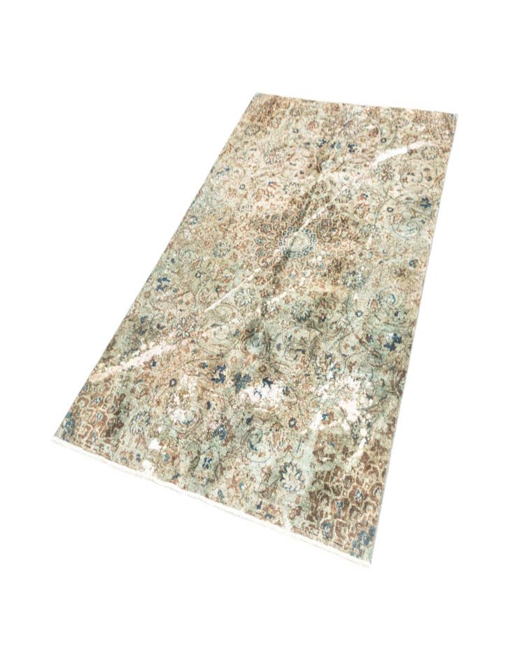 Detail image of 4' 11 x 7' 10 Vintage Royal Rug