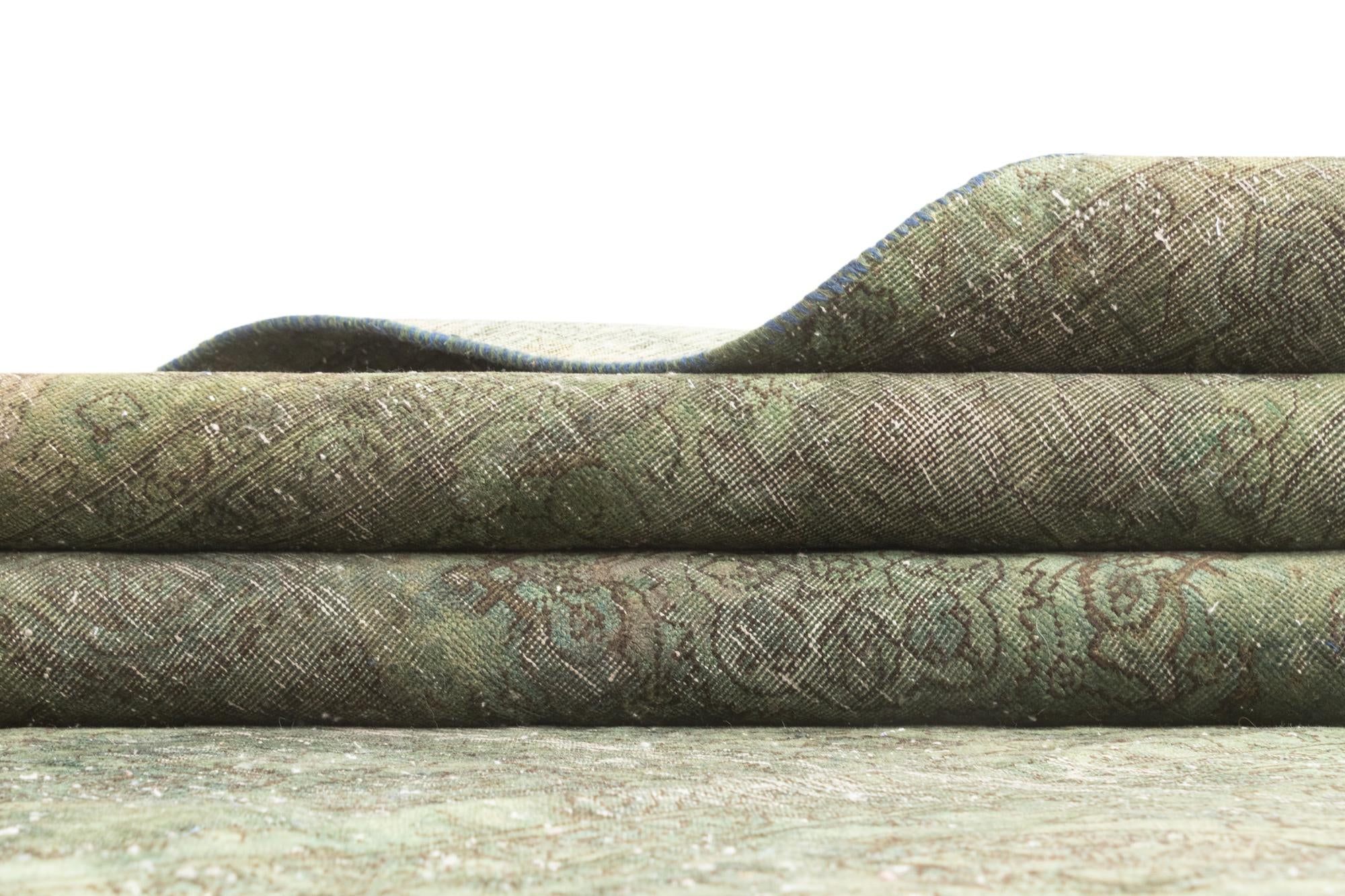 6' 4 x 9' 3 Vintage Royal Rug