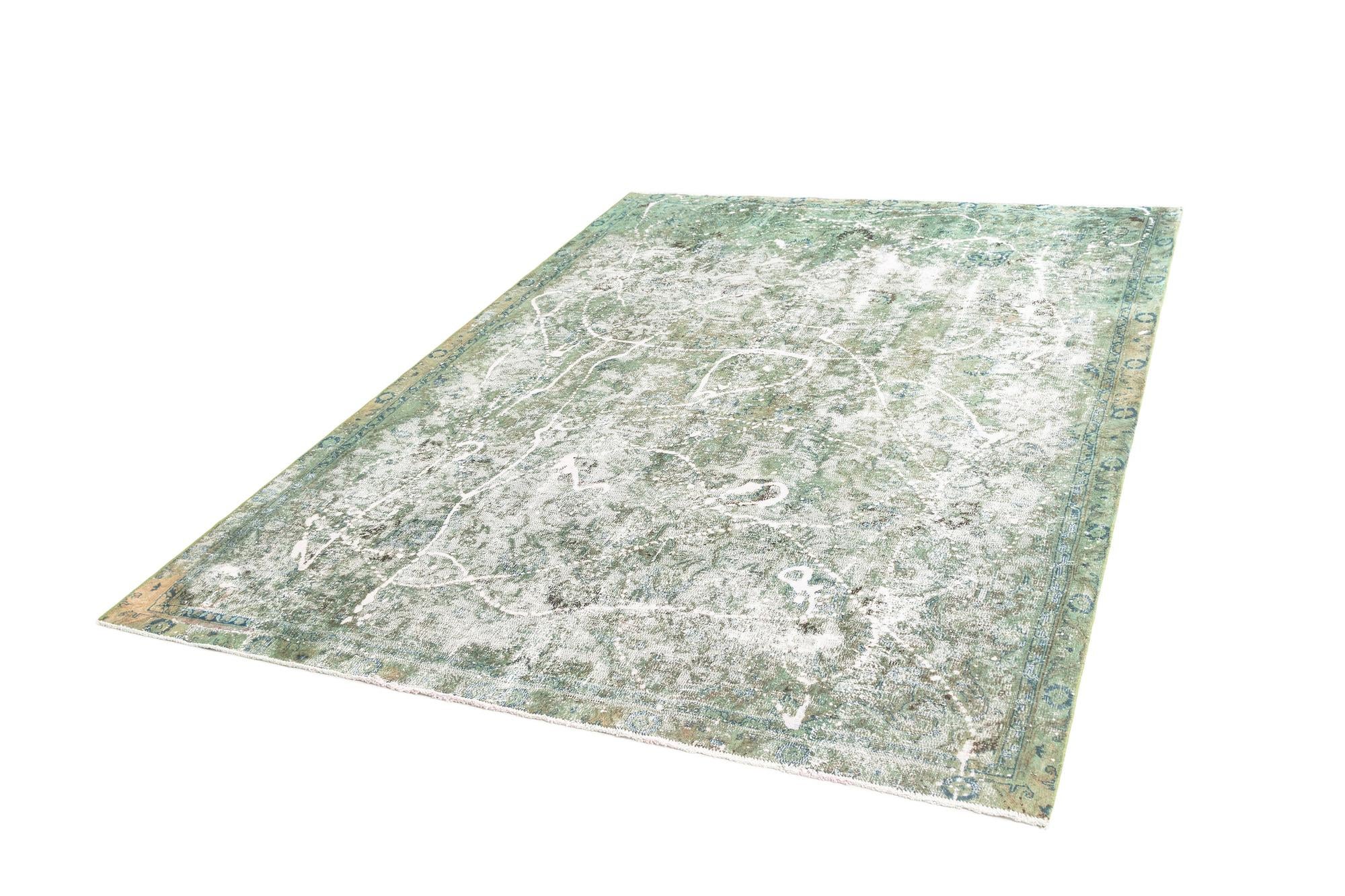 7' 1 x 9' 7 Vintage Royal Rug