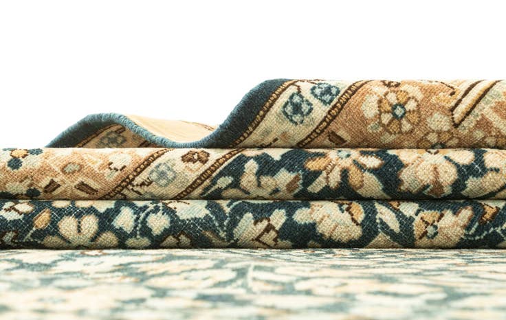 Detail image of 7' 2 x 9' 10 Vintage Royal Rug