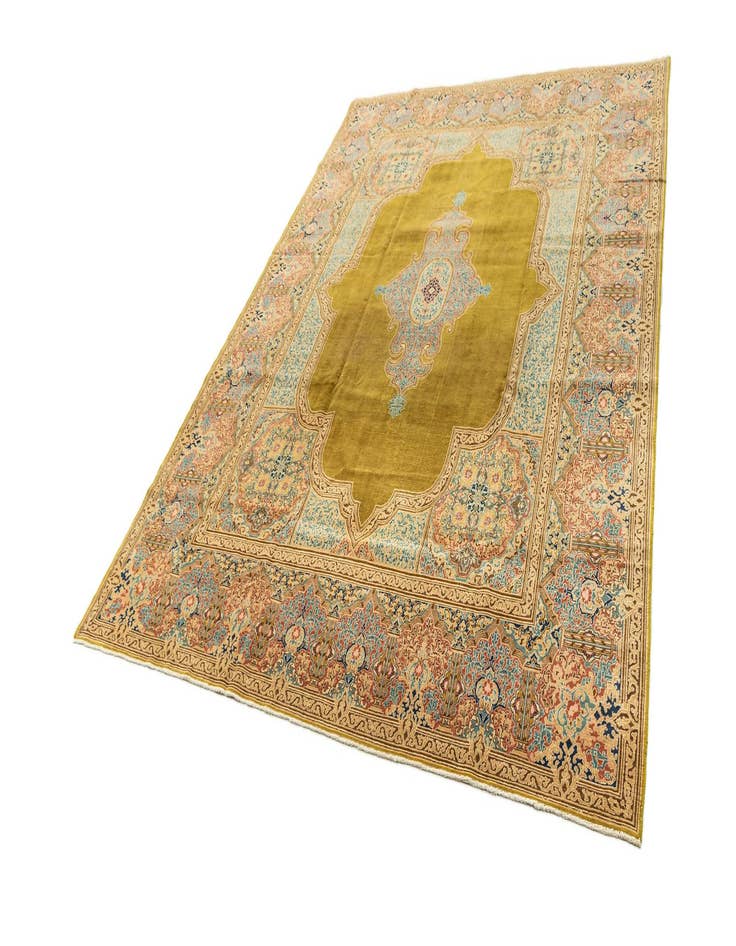 Detail image of 9' 2 x 12' 6 Vintage Royal Rug