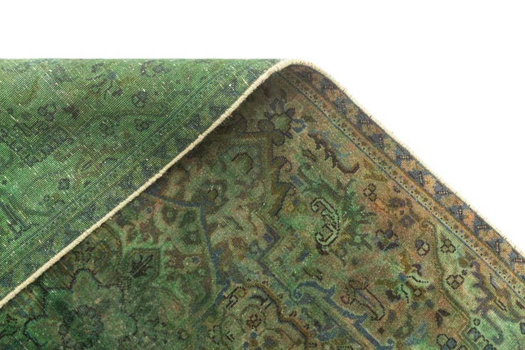 Detail image of 5' x 8' Vintage Rug