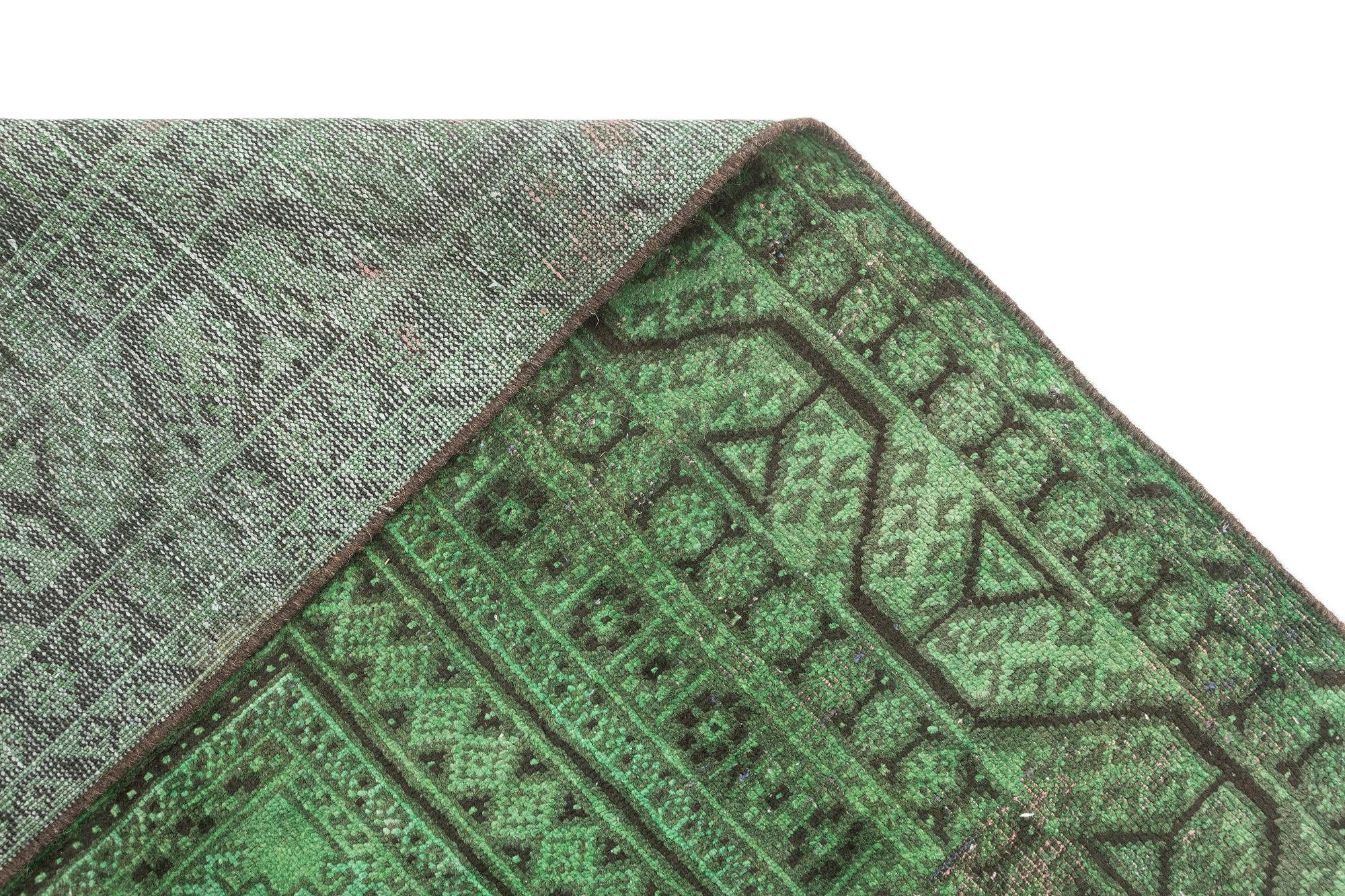 3' 11 x 6' 10 Vintage Rug