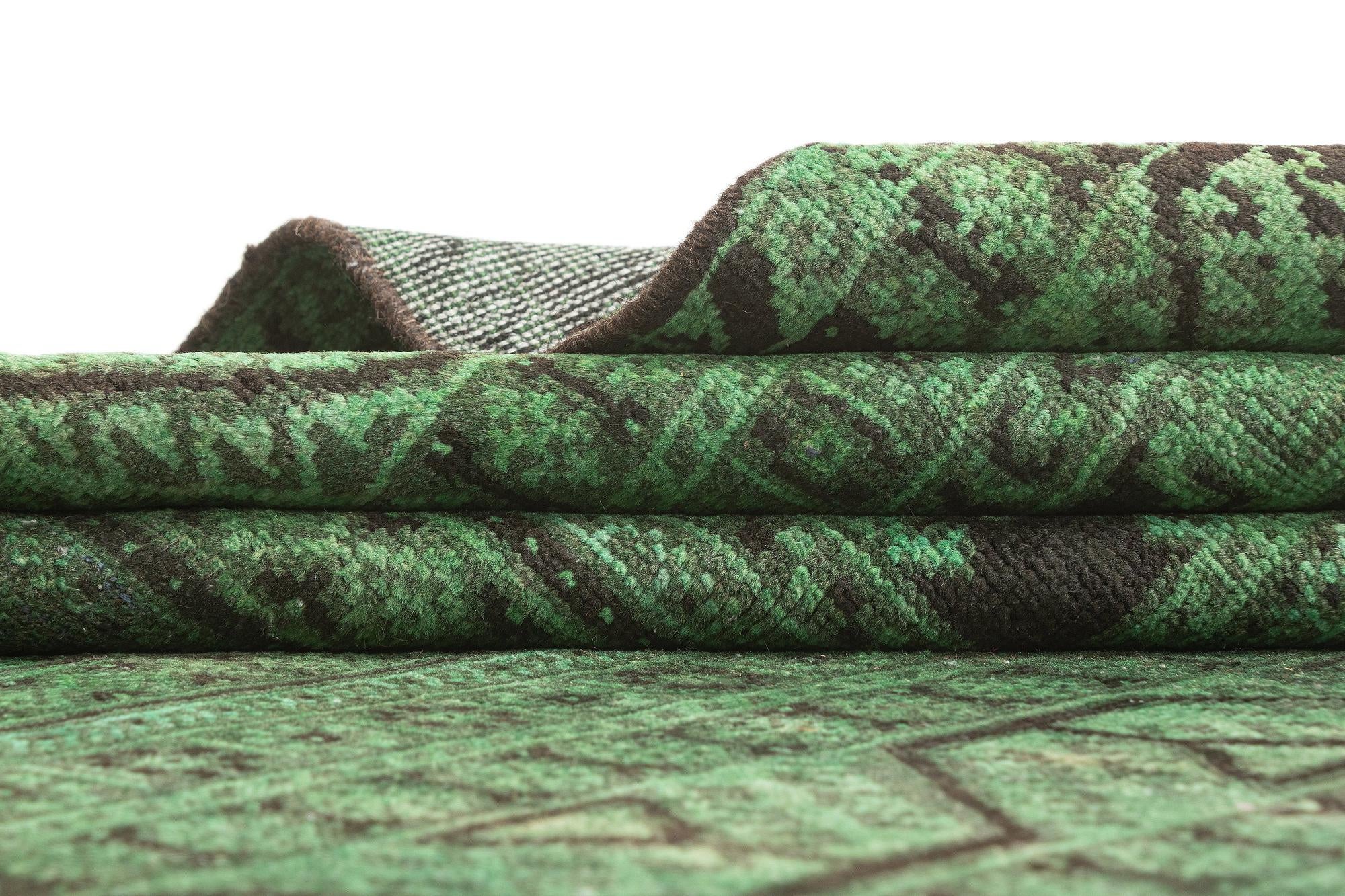 3' 11 x 6' 10 Vintage Rug
