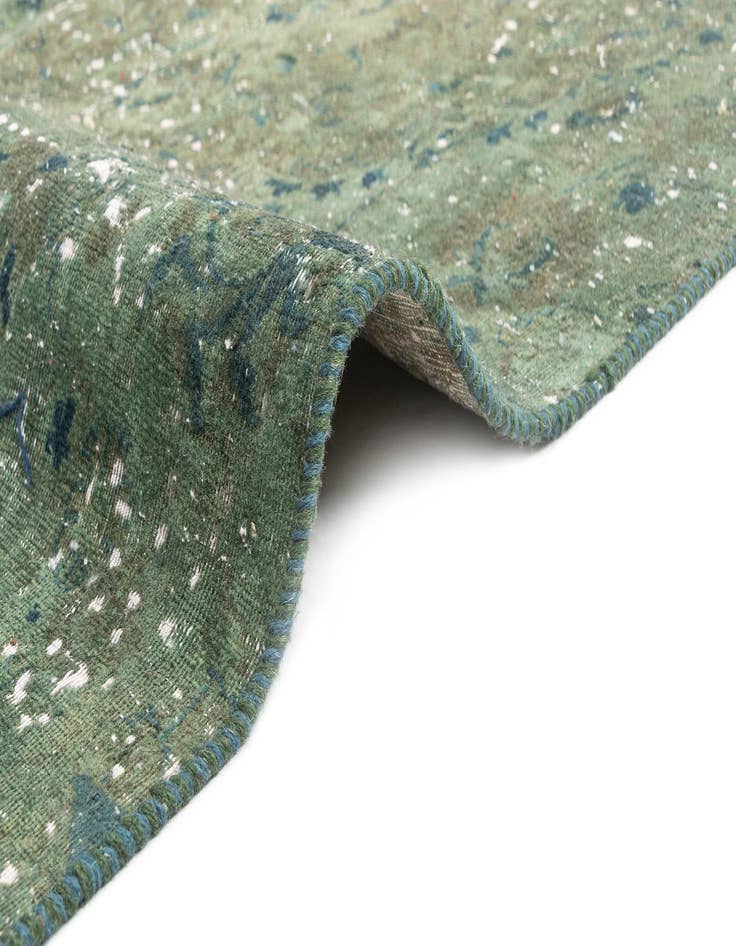 Detail image of 5' 3 x 9' 11 Vintage Rug