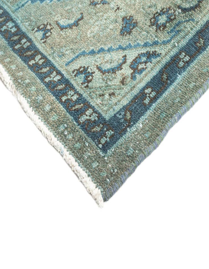 Detail image of 6' x 8' 8 Vintage Rug