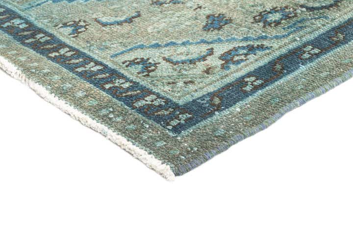 6' x 8' 8 Vintage Rug