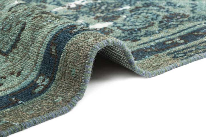 6' x 8' 8 Vintage Rug