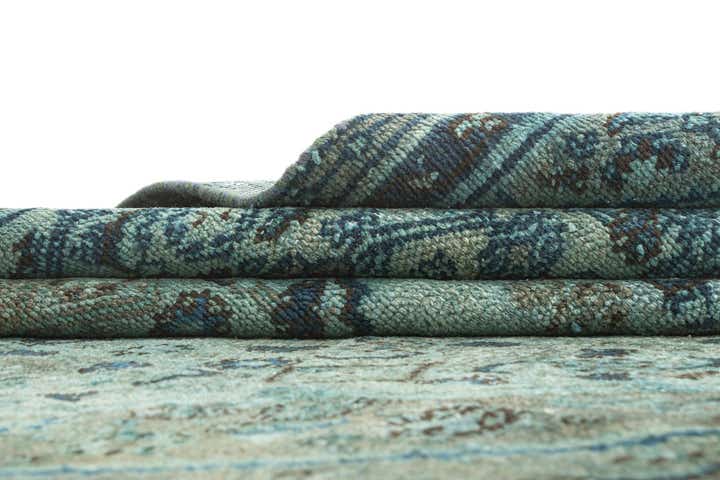 6' x 8' 8 Vintage Rug