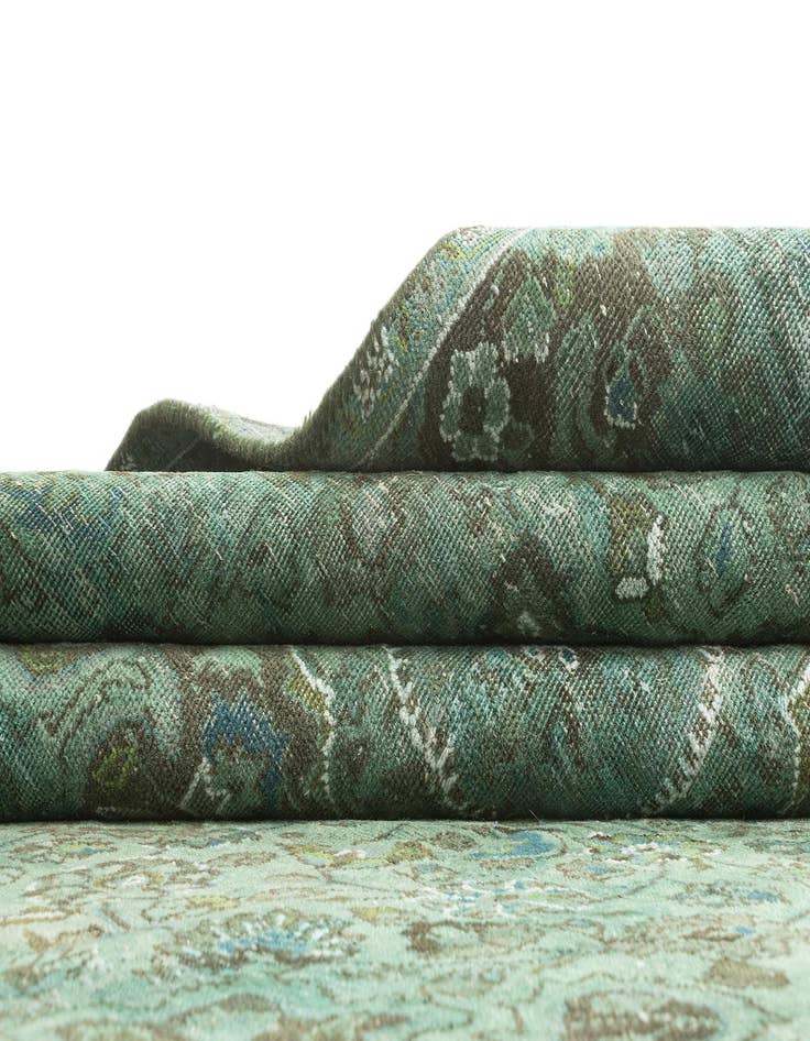 Detail image of 6' 9 x 9' 4 Vintage Rug