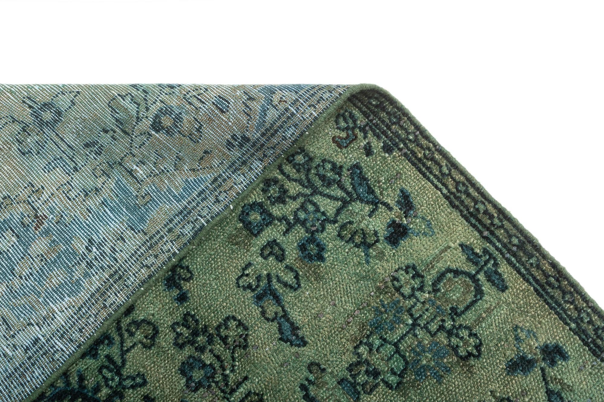 4' 11 x 7' 10 Vintage Rug