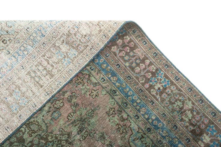 Detail image of 7' 5 x 9' 9 Vintage Rug