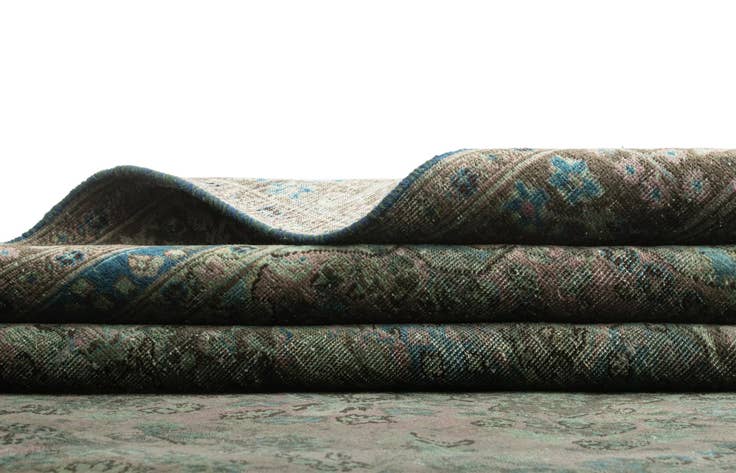 Detail image of 7' 5 x 9' 9 Vintage Rug