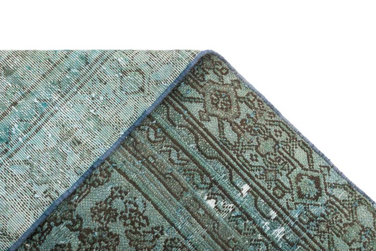 Detail image of 5' 9 x 9' 3 Vintage Rug