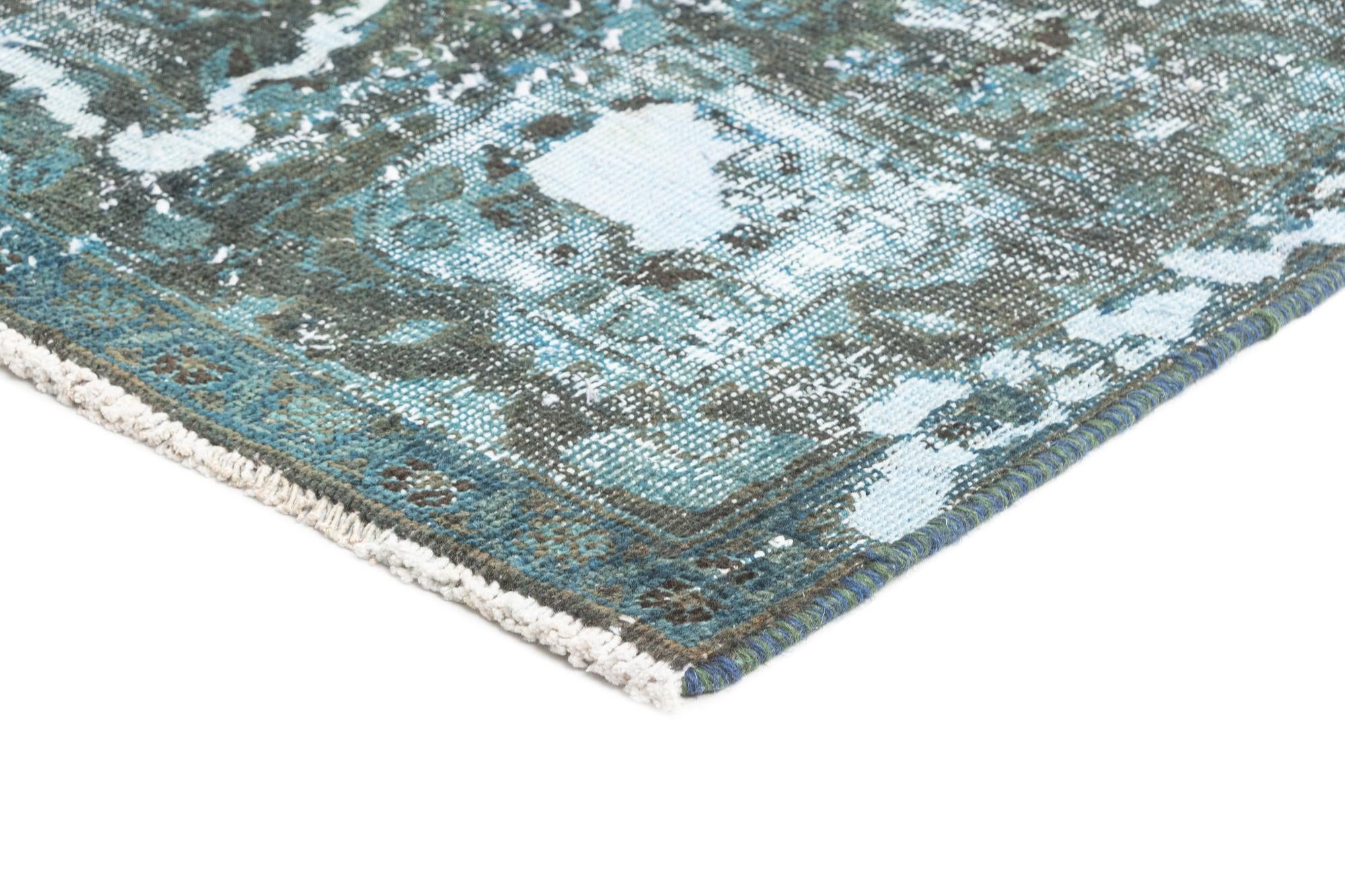 6' 11 x 9' 9 Vintage Rug