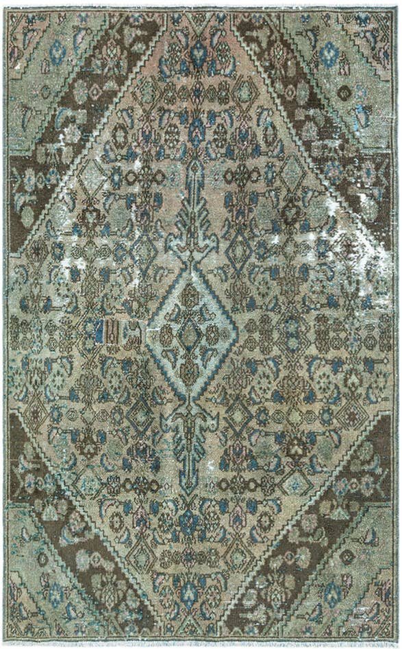 Detail image of 4' 8 x 7' 7 Vintage Rug