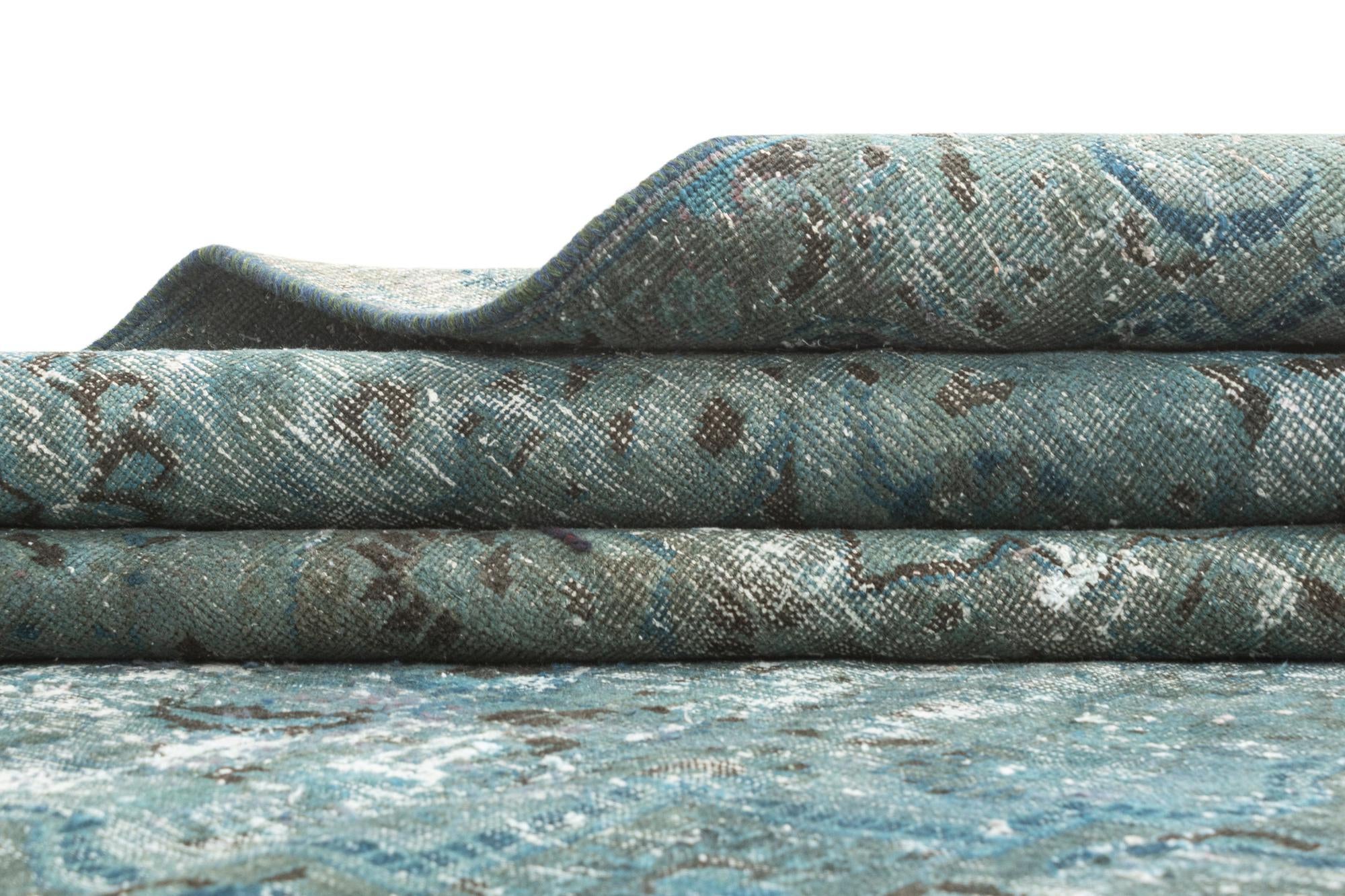 6' 5 x 9' 3 Vintage Rug