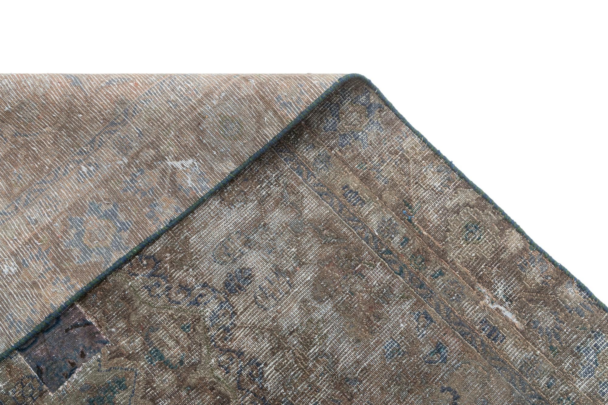 5' 10 x 8' 10 Vintage Rug