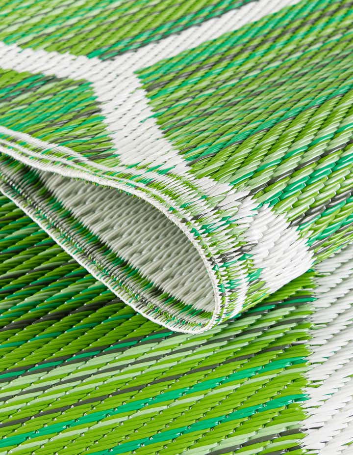 5' x 8' Easy-Clean Vista Breeze Indoor / Outdoor Rug