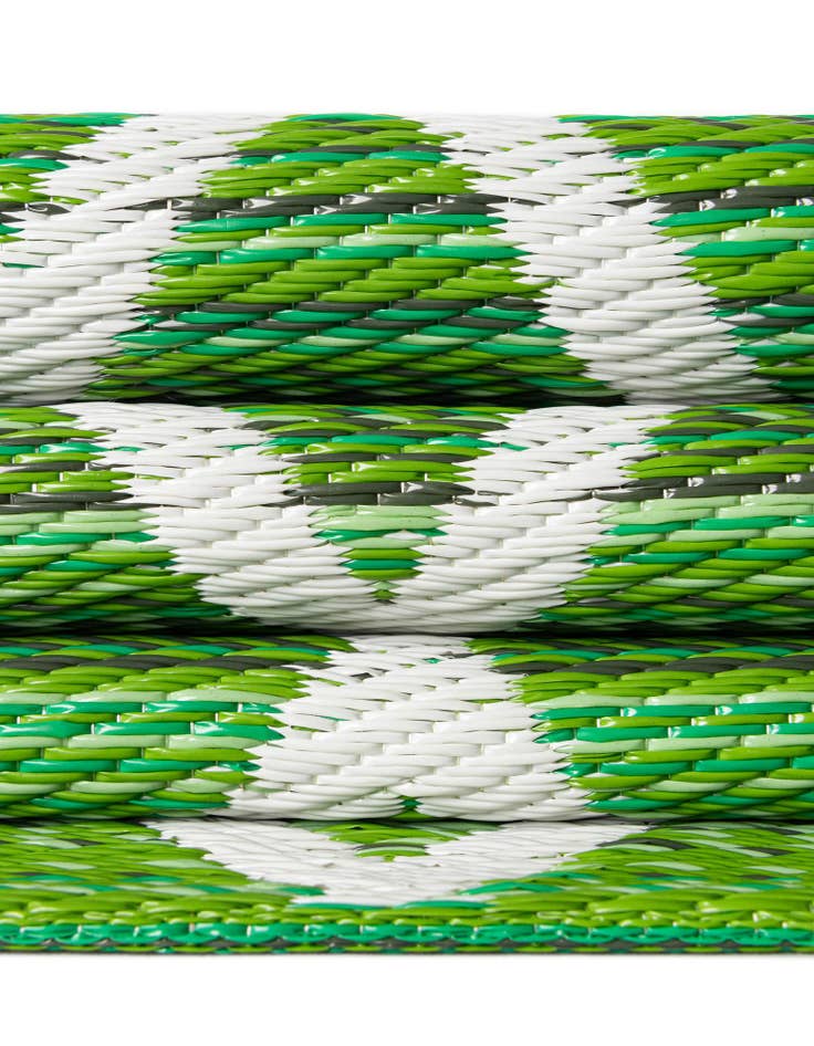 Detail image of 4' x 6' Easy-Clean Vista Breeze Indoor / Outdoor Rug
