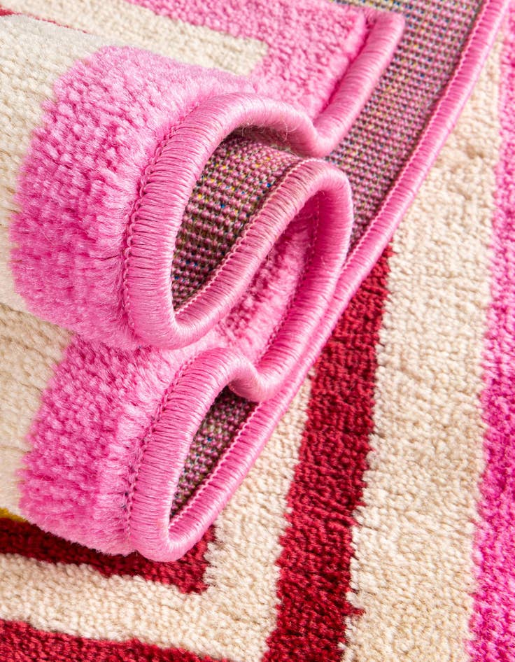 Detail image of 8' 2 x 11' 6 Yasmin Rug